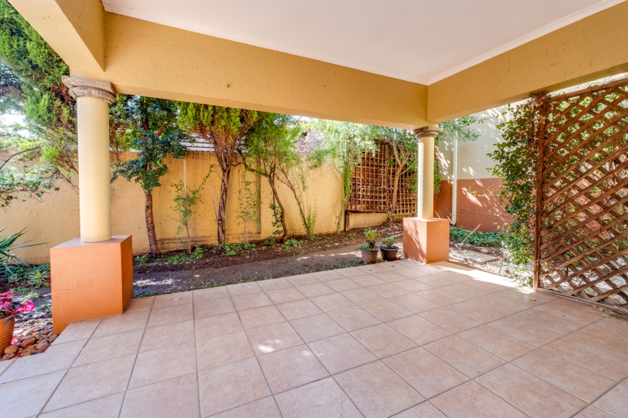 2 Bedroom Property for Sale in Douglasdale Gauteng