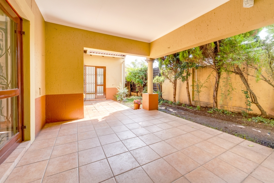 2 Bedroom Property for Sale in Douglasdale Gauteng