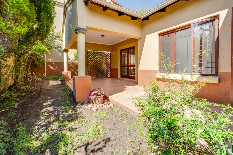 2 Bedroom Property for Sale in Douglasdale Gauteng