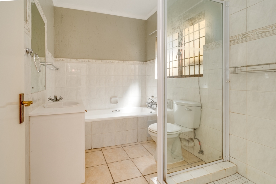 2 Bedroom Property for Sale in Douglasdale Gauteng