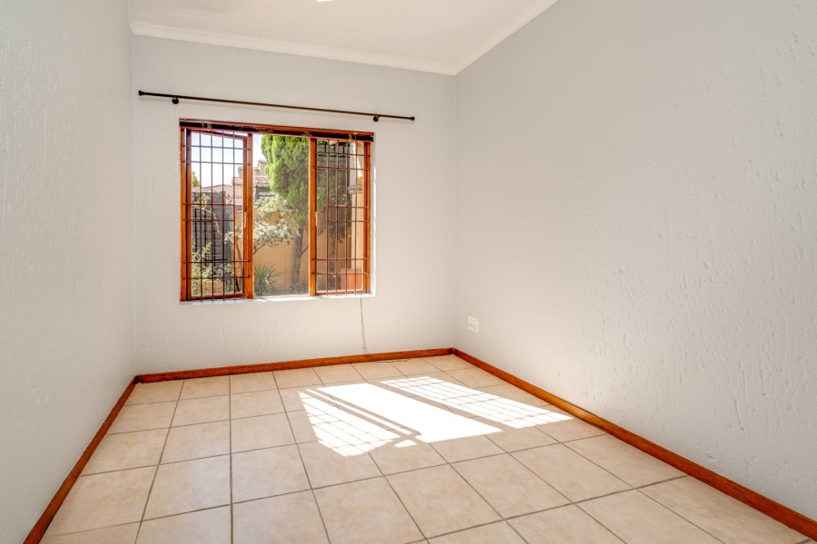 2 Bedroom Property for Sale in Douglasdale Gauteng