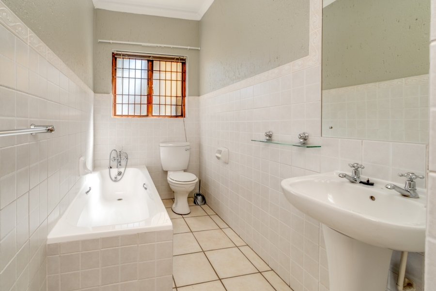 2 Bedroom Property for Sale in Douglasdale Gauteng