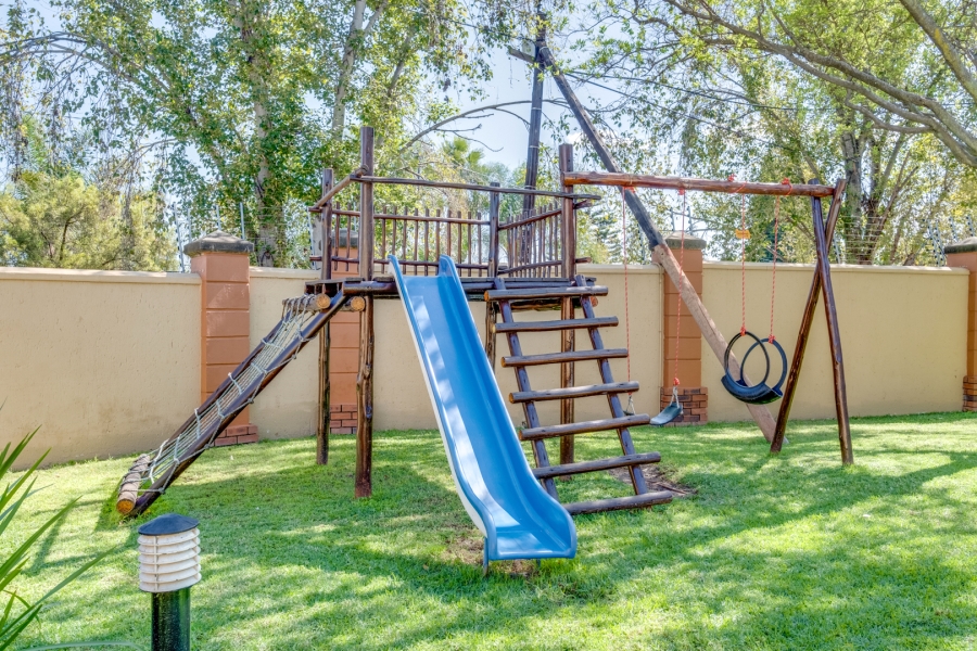 2 Bedroom Property for Sale in Douglasdale Gauteng