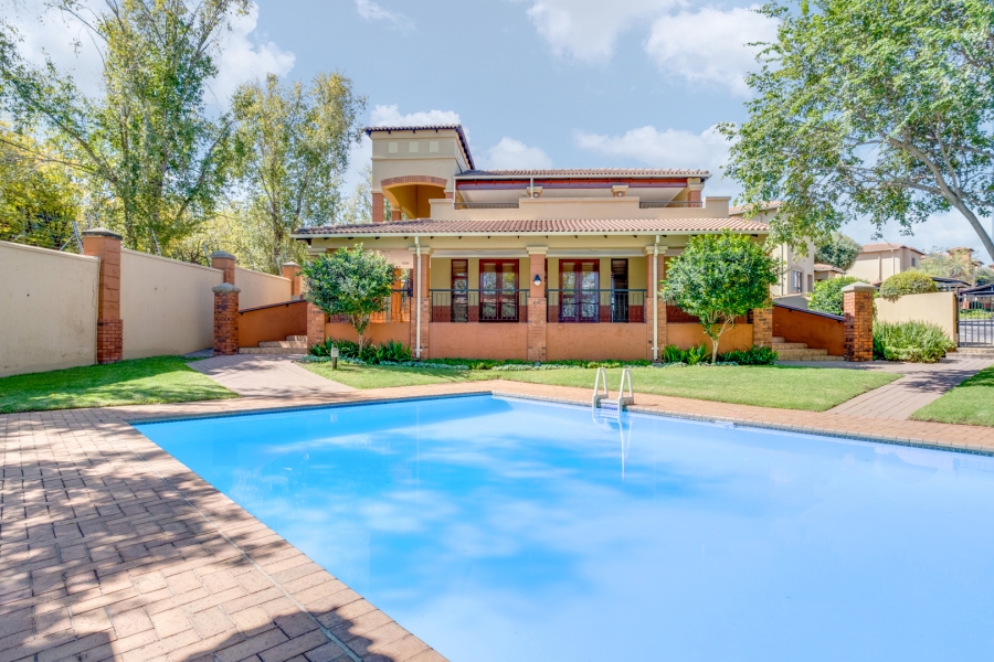 2 Bedroom Property for Sale in Douglasdale Gauteng