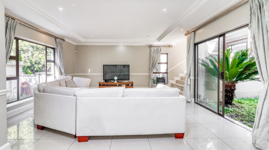 4 Bedroom Property for Sale in Dainfern Golf Estate Gauteng