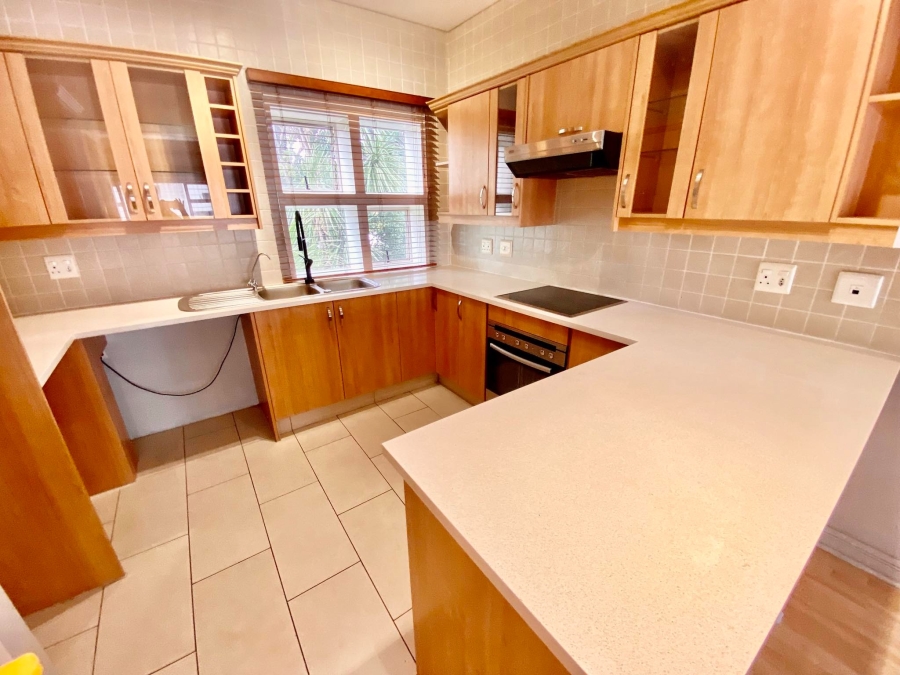 To Let 2 Bedroom Property for Rent in Illovo Gauteng