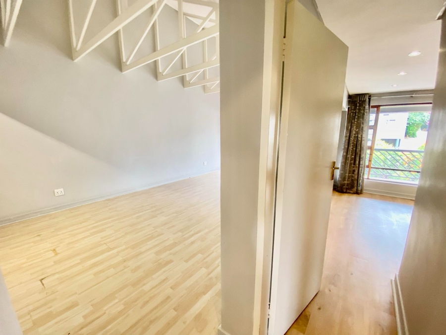 To Let 2 Bedroom Property for Rent in Illovo Gauteng