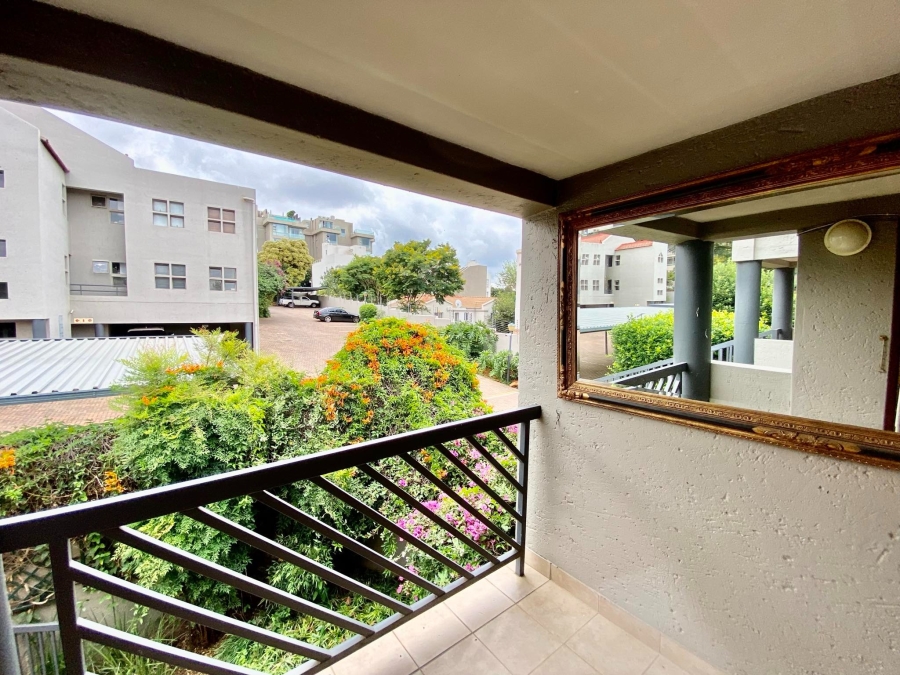 To Let 2 Bedroom Property for Rent in Illovo Gauteng