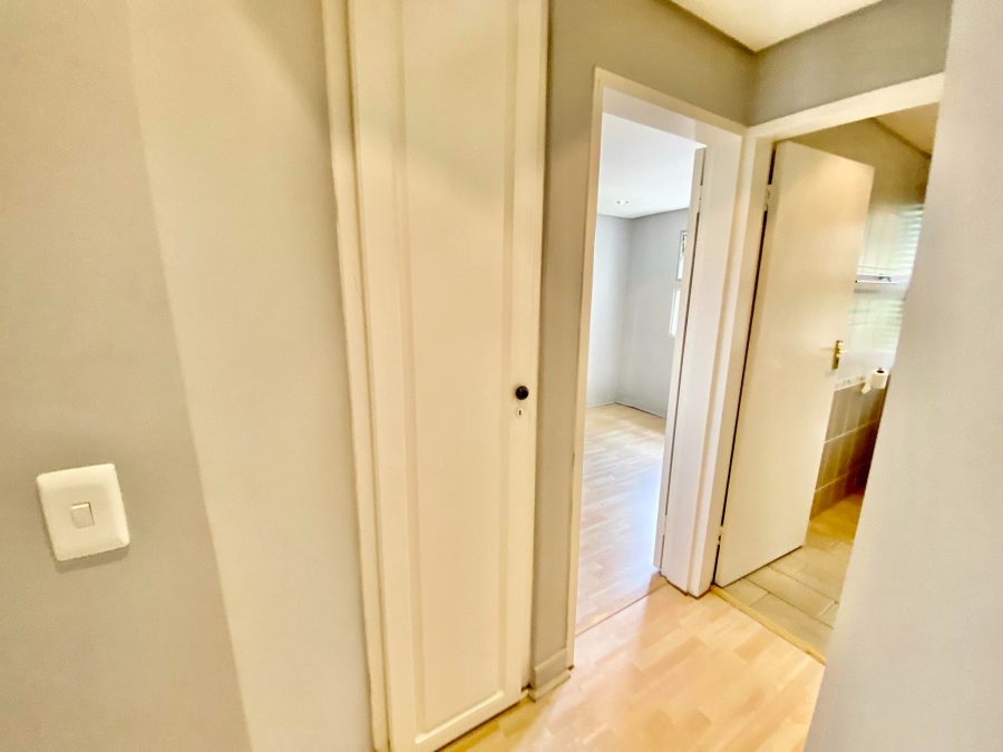 To Let 2 Bedroom Property for Rent in Illovo Gauteng