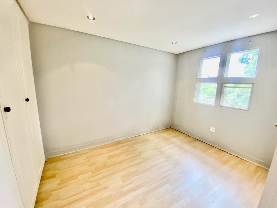 To Let 2 Bedroom Property for Rent in Illovo Gauteng