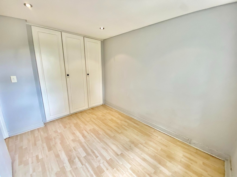 To Let 2 Bedroom Property for Rent in Illovo Gauteng