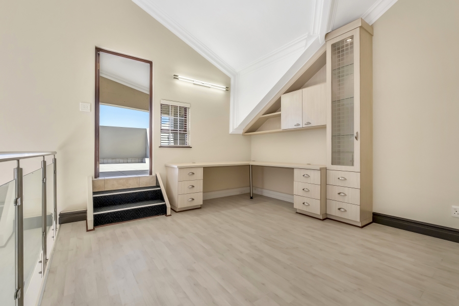 2 Bedroom Property for Sale in Strathavon Gauteng