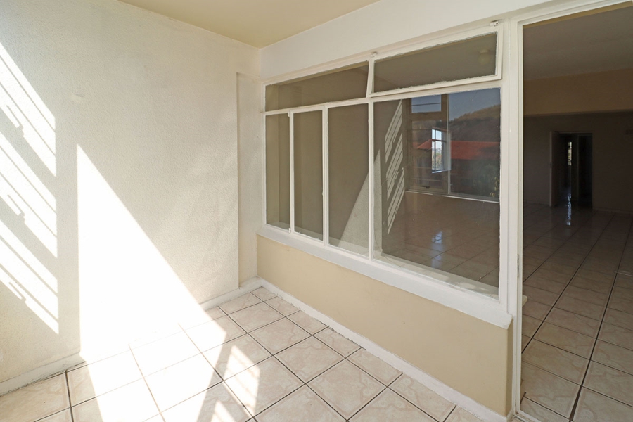 3 Bedroom Property for Sale in Cyrildene Gauteng