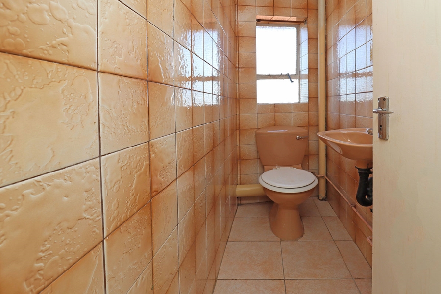 3 Bedroom Property for Sale in Cyrildene Gauteng