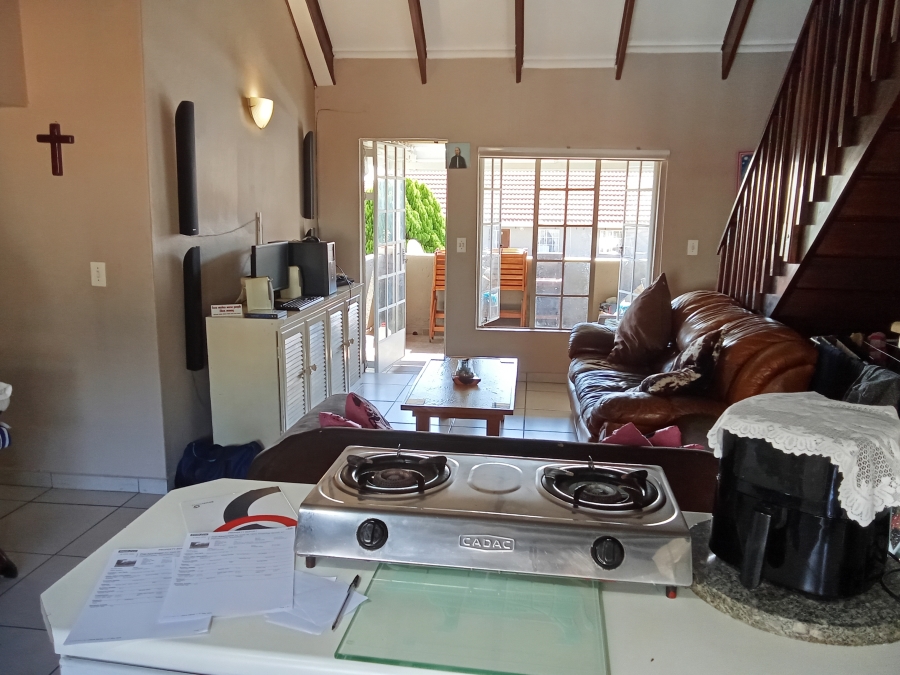 3 Bedroom Property for Sale in Radiokop Gauteng