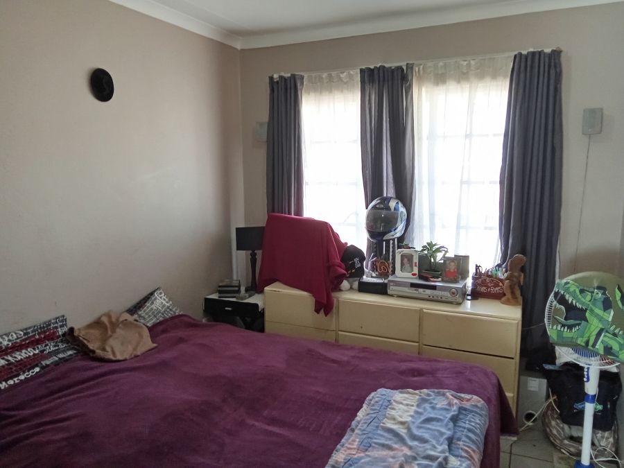 3 Bedroom Property for Sale in Radiokop Gauteng