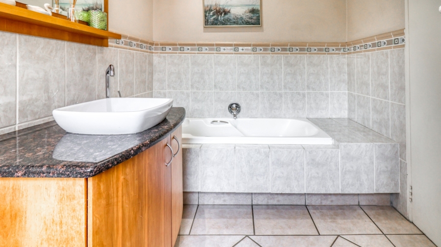 To Let 3 Bedroom Property for Rent in Dainfern Golf Estate Gauteng