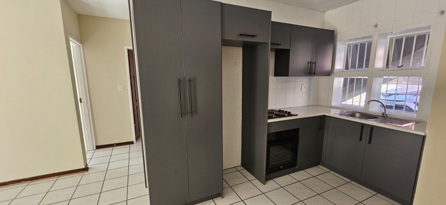 2 Bedroom Property for Sale in New Redruth Gauteng