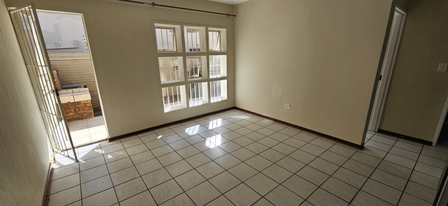 2 Bedroom Property for Sale in New Redruth Gauteng