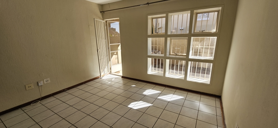 2 Bedroom Property for Sale in New Redruth Gauteng