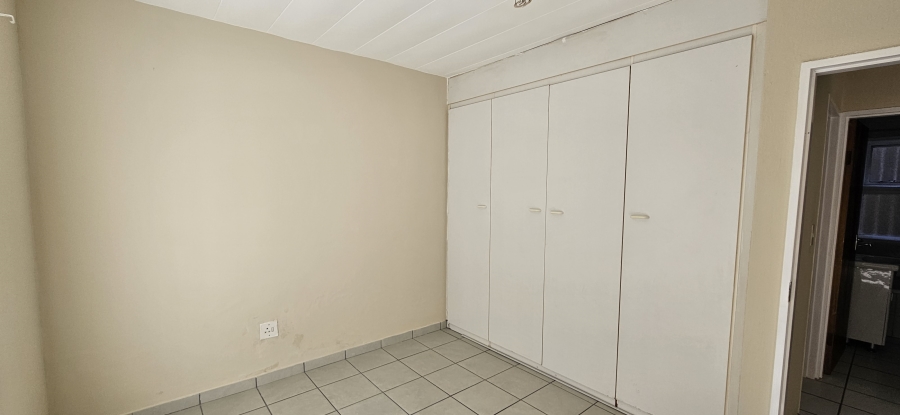 2 Bedroom Property for Sale in New Redruth Gauteng