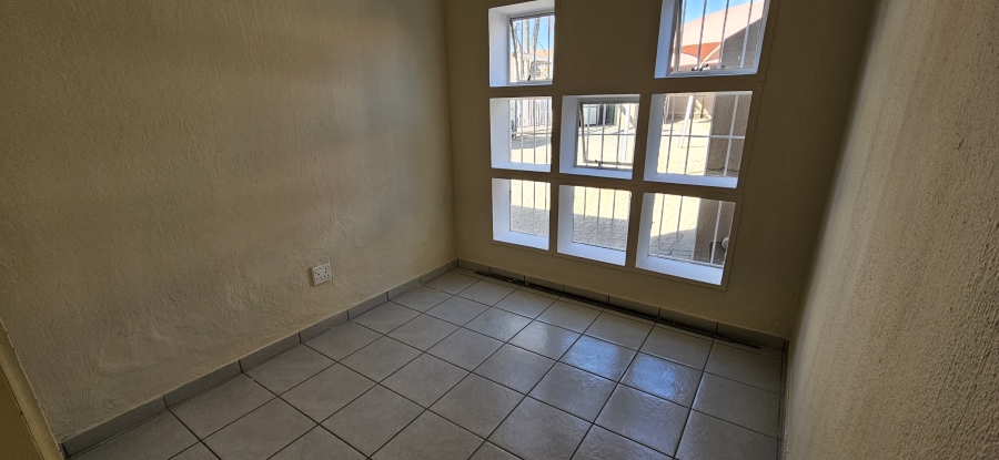 2 Bedroom Property for Sale in New Redruth Gauteng