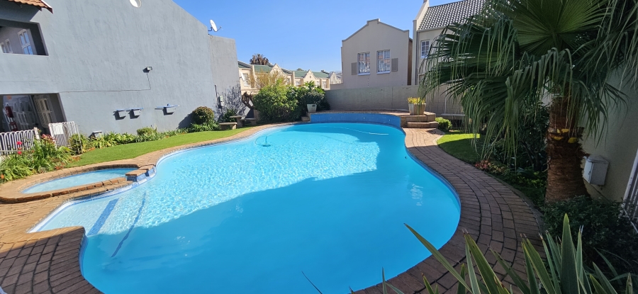 2 Bedroom Property for Sale in New Redruth Gauteng