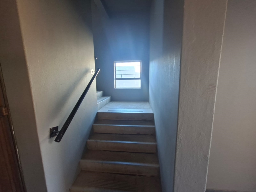 2 Bedroom Property for Sale in Noordheuwel Gauteng