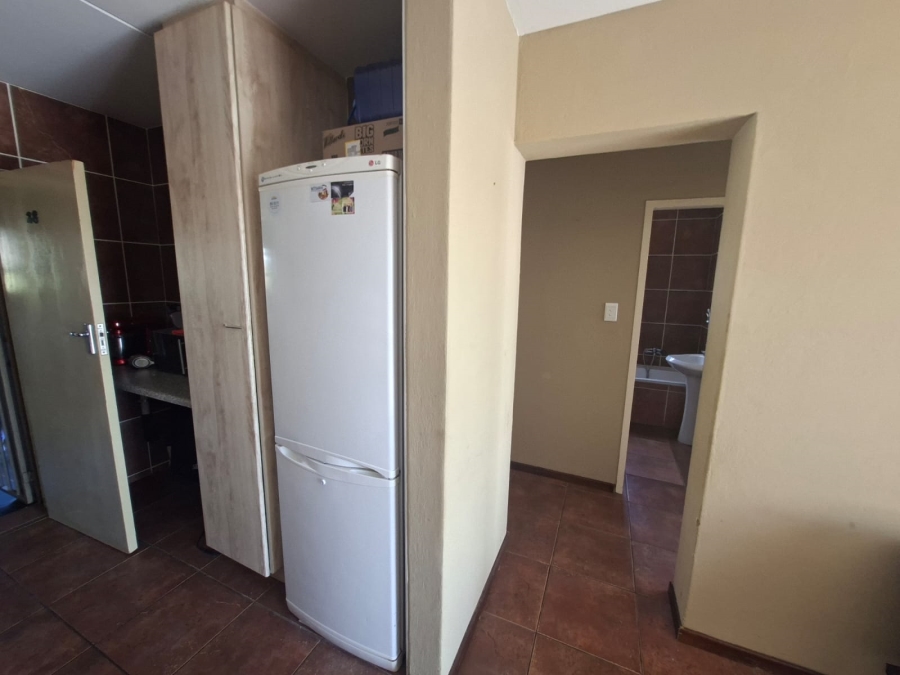 2 Bedroom Property for Sale in Noordheuwel Gauteng