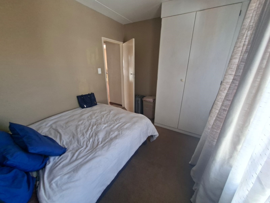 2 Bedroom Property for Sale in Noordheuwel Gauteng