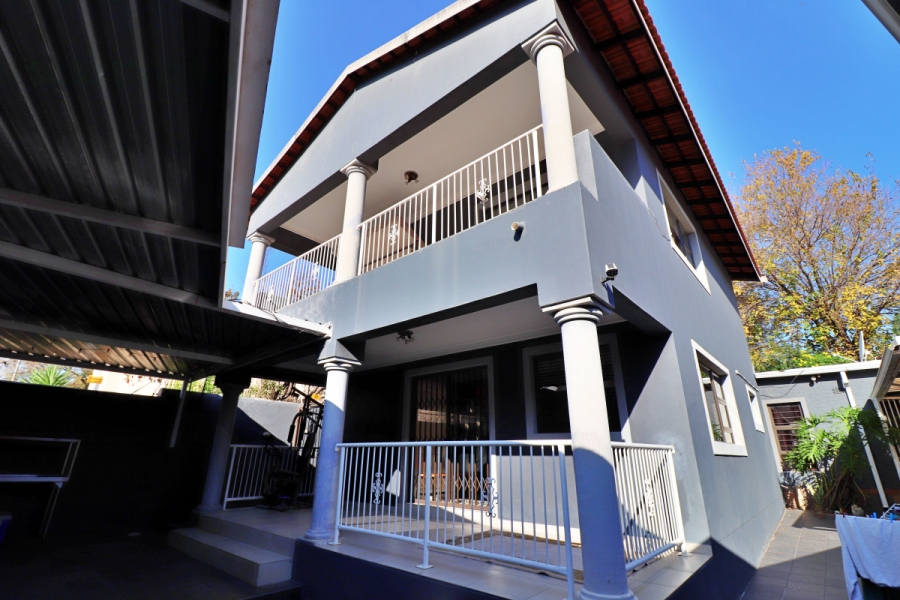 5 Bedroom Property for Sale in Edenvale Central Gauteng