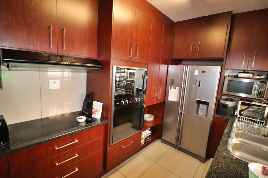 5 Bedroom Property for Sale in Edenvale Central Gauteng