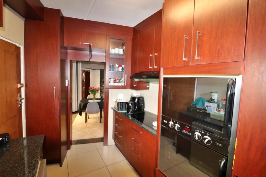 5 Bedroom Property for Sale in Edenvale Central Gauteng