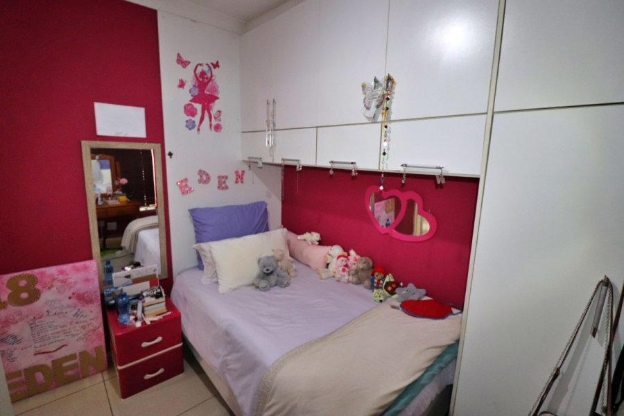 5 Bedroom Property for Sale in Edenvale Central Gauteng