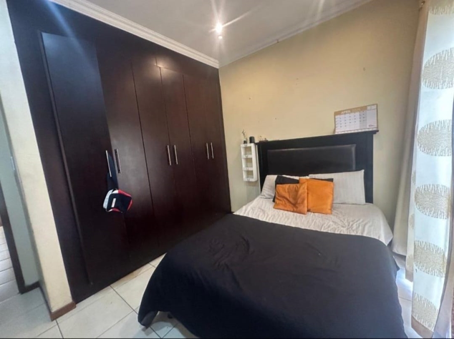 6 Bedroom Property for Sale in Parkrand Gauteng