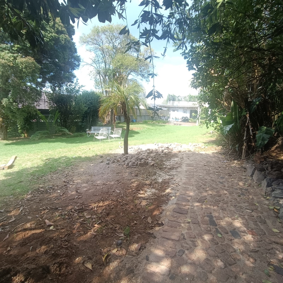 To Let 2 Bedroom Property for Rent in Emmarentia Gauteng