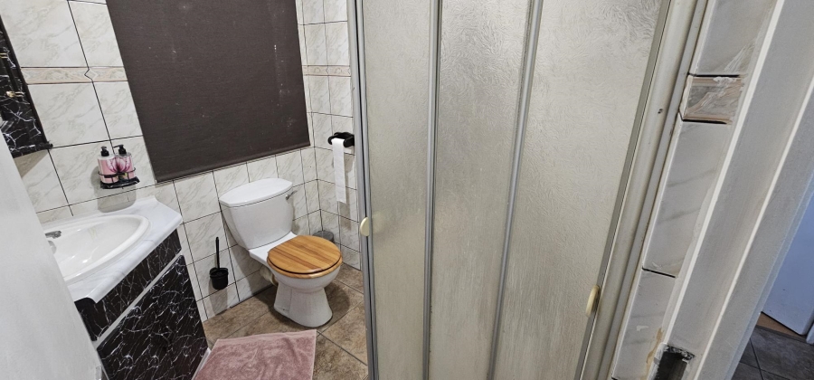 3 Bedroom Property for Sale in Die Hoewes Gauteng