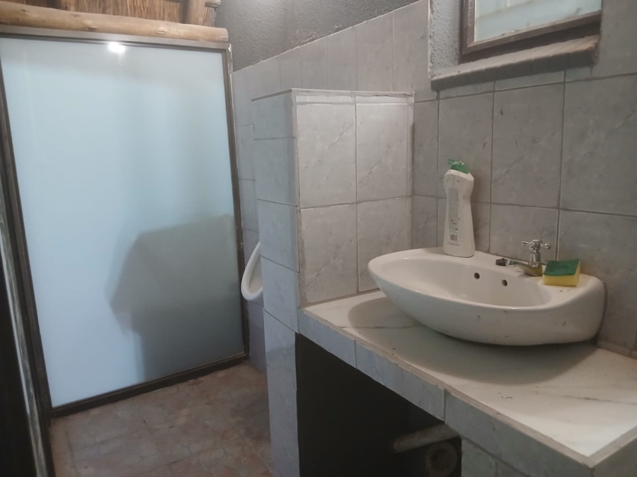 5 Bedroom Property for Sale in Finsbury Gauteng