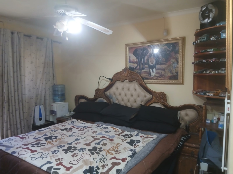 5 Bedroom Property for Sale in Finsbury Gauteng