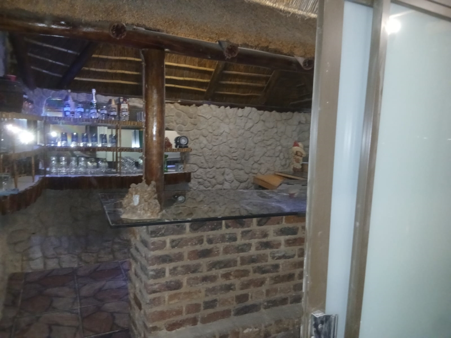 5 Bedroom Property for Sale in Finsbury Gauteng