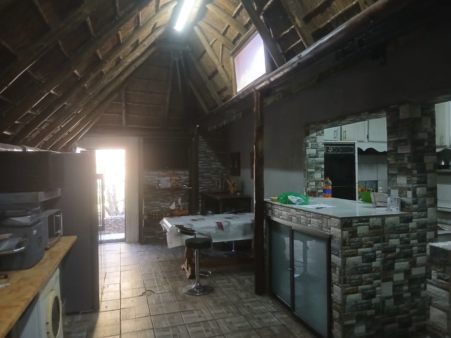5 Bedroom Property for Sale in Finsbury Gauteng