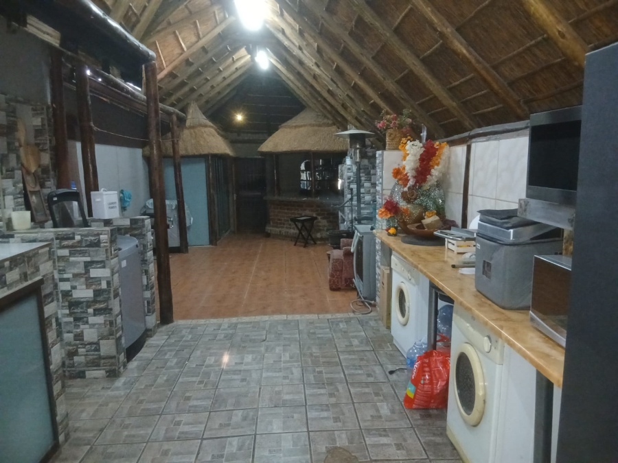 5 Bedroom Property for Sale in Finsbury Gauteng
