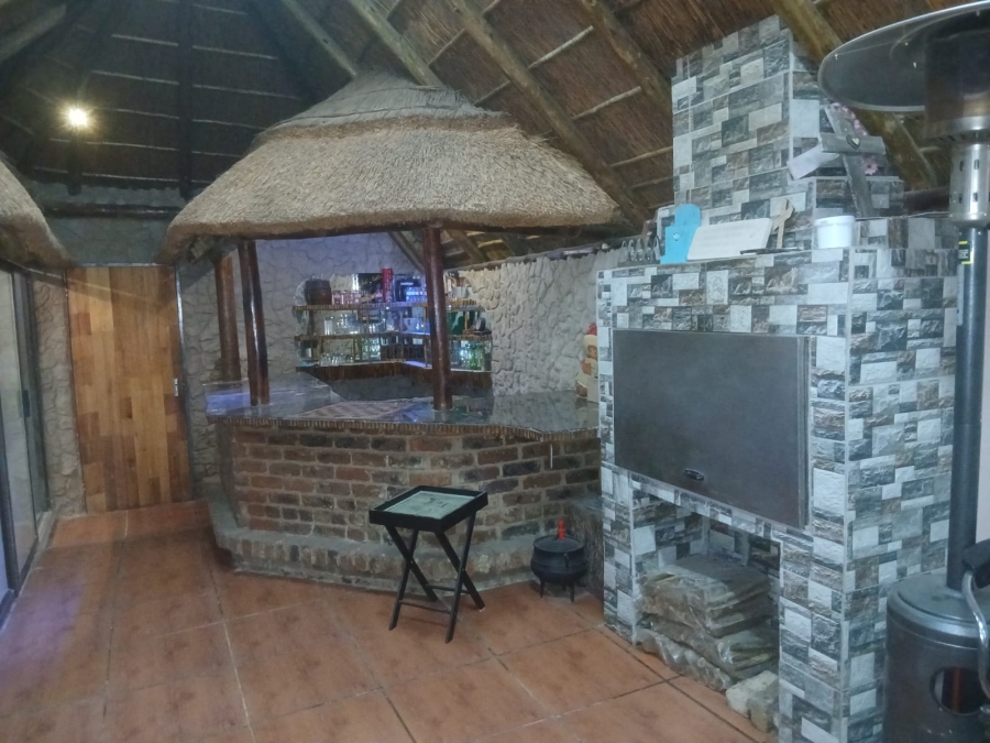 5 Bedroom Property for Sale in Finsbury Gauteng