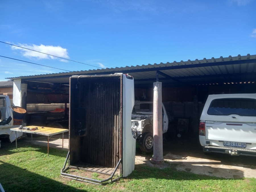 5 Bedroom Property for Sale in Finsbury Gauteng