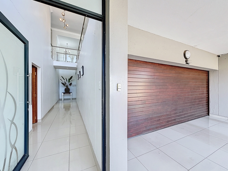 5 Bedroom Property for Sale in Equestria Gauteng