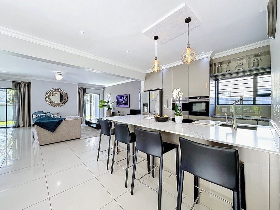 5 Bedroom Property for Sale in Equestria Gauteng