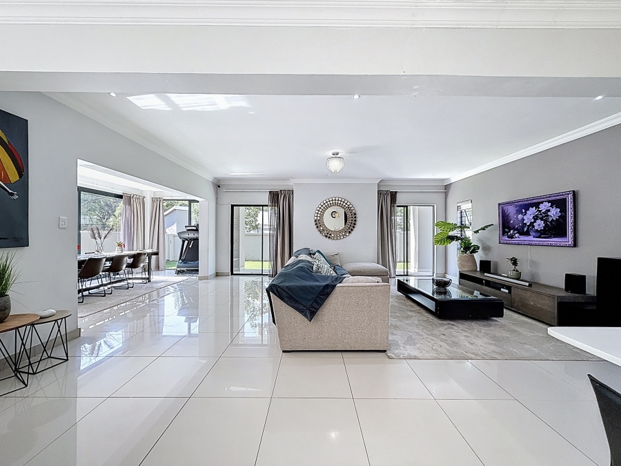 5 Bedroom Property for Sale in Equestria Gauteng