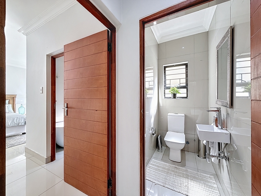 5 Bedroom Property for Sale in Equestria Gauteng