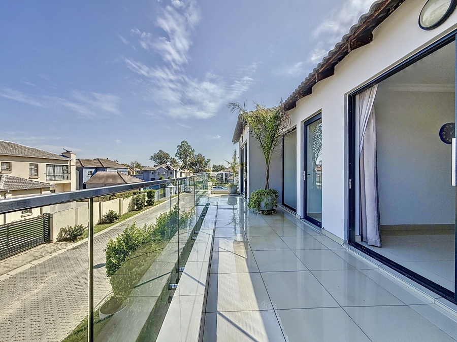 5 Bedroom Property for Sale in Equestria Gauteng