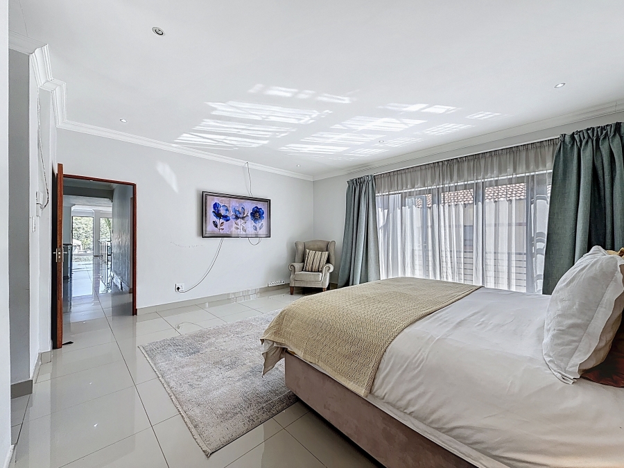 5 Bedroom Property for Sale in Equestria Gauteng